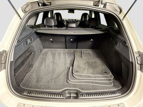 Used 2024 Mercedes-Benz GLC 300 4MATIC image 26