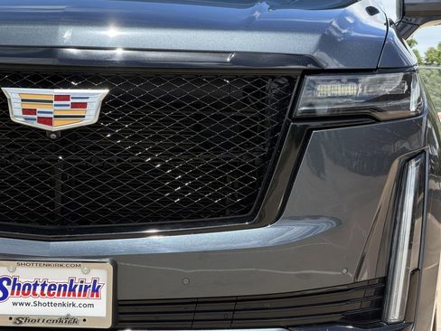 Used 2021 Cadillac Escalade Sport w/ Driver Assist Tech Package AWD/4WD image 8
