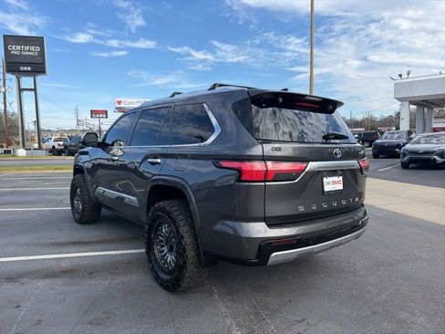 Used 2024 Toyota Sequoia Capstone image 5