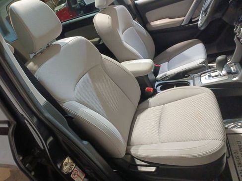 Used 2018 Subaru Forester 2.5i Premium w/ All-Weather Package image 25