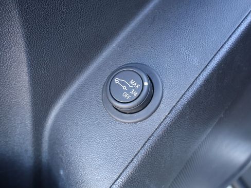 Used 2022 Chevrolet Equinox LT image 37