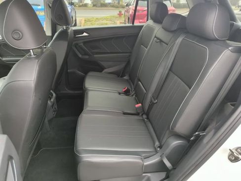 Used 2023 Volkswagen Tiguan SE image 27