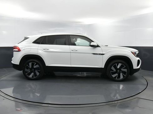 Used 2024 Volkswagen Atlas Cross Sport SE image 52