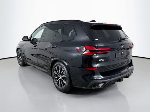 New 2026 BMW X5 xDrive50e w/ M Sport Package AWD/4WD image 5