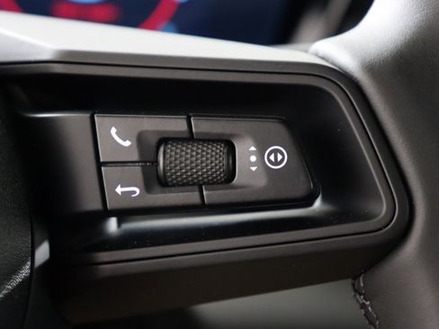 Used 2024 Porsche Macan 4 Electric image 31