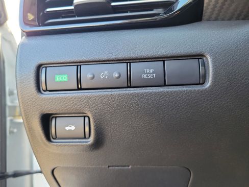 Certified 2025 Nissan Sentra SR w/ SR Premium Package image 19