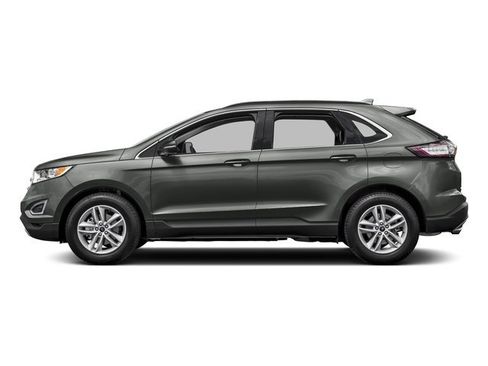 Used 2017 Ford Edge Titanium w/ Technology Package image 3