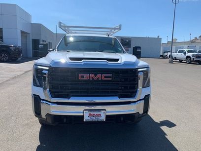 New 2026 GMC Sierra 2500 Pro w/ Convenience Package