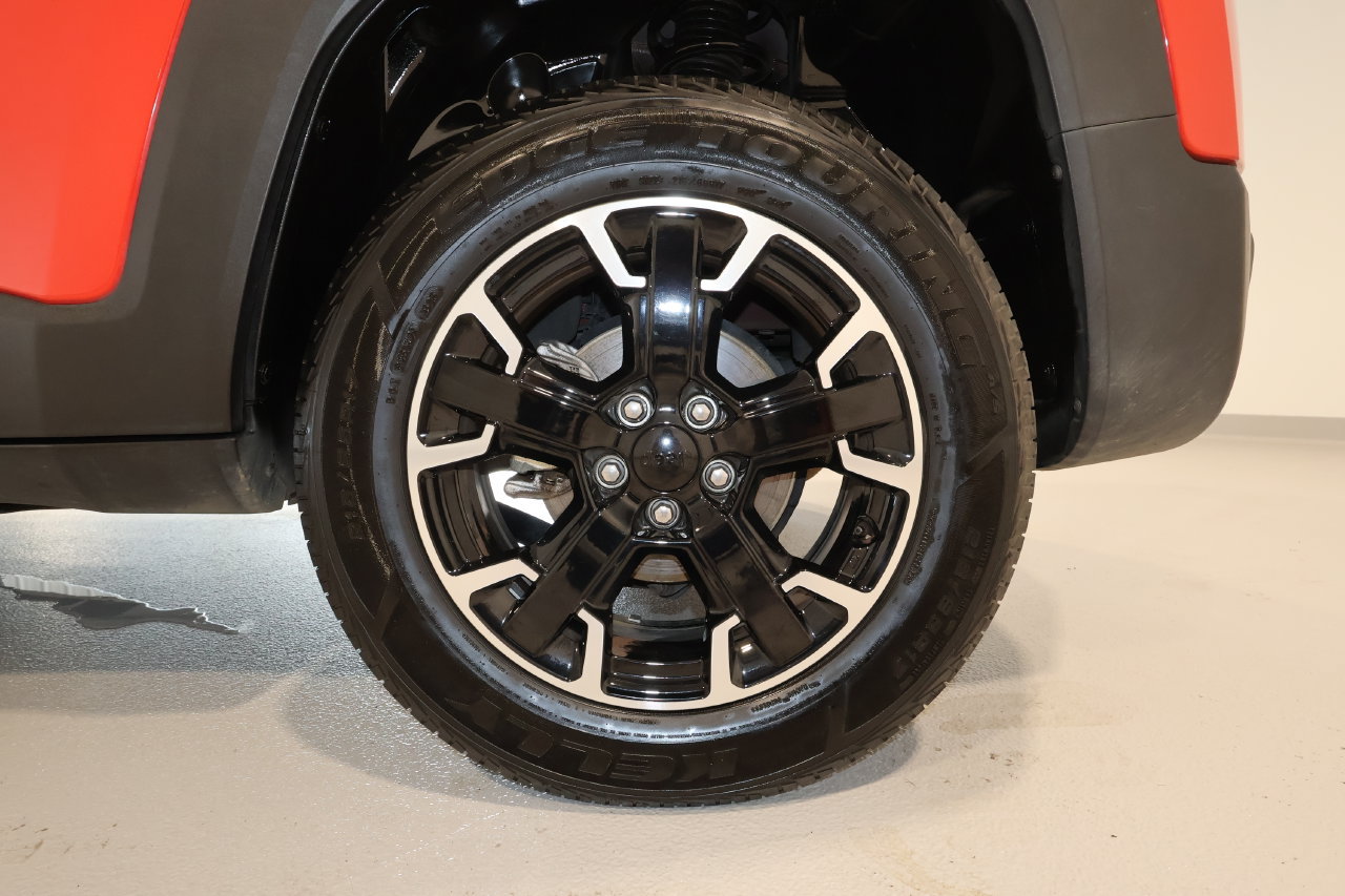 Used 2023 Jeep Renegade Latitude AWD/4WD image 33