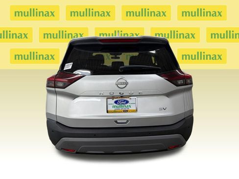 Used 2023 Nissan Rogue SV FWD image 9