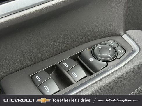 Used 2025 Chevrolet Silverado 1500 LT AWD/4WD image 31