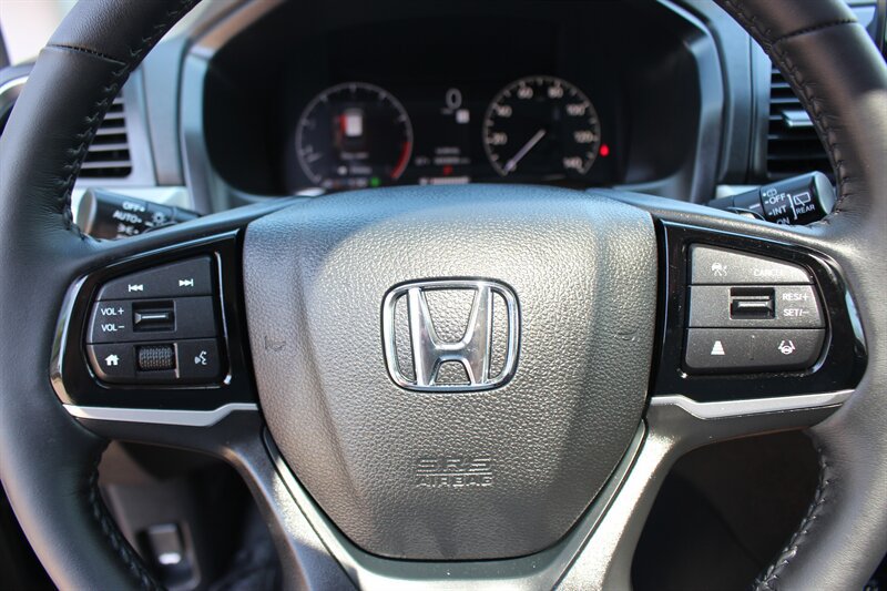 Used 2026 Honda Odyssey EX-L image 32