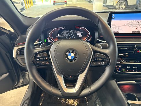 Used 2023 BMW 540i xDrive w/ Executive Package AWD/4WD image 21