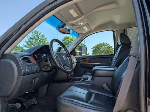 Used 2007 Chevrolet Silverado 2500 LTZ w/ Safety Package AWD/4WD image 11