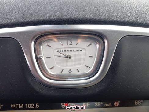 Used 2016 Chrysler 300 Limited w/ Driver Convenience Group image 33