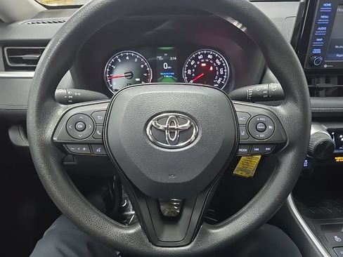 Used 2021 Toyota RAV4 LE AWD/4WD image 20