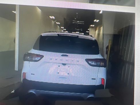Used 2022 Ford Escape SE w/ Convenience Package FWD image 4