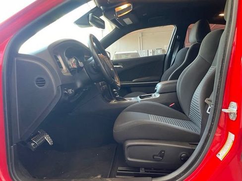 Used 2023 Dodge Charger GT w/ Technology Group RWD image 10