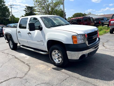 Used 2008 GMC Sierra 2500 SLE w/ SLE2 Preferred Package image 3