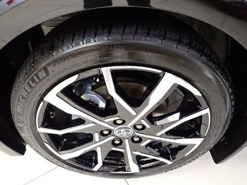 New 2026 Toyota Prius Plug-In Hybrid image 9