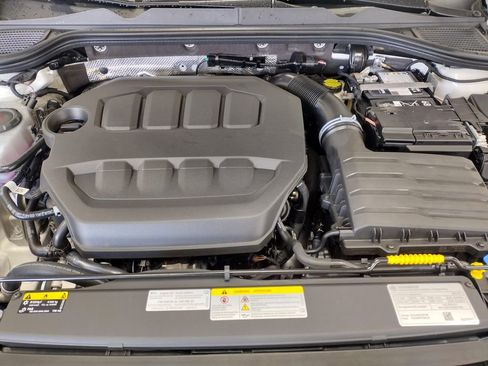 New 2025 Volkswagen GTI SE image 9