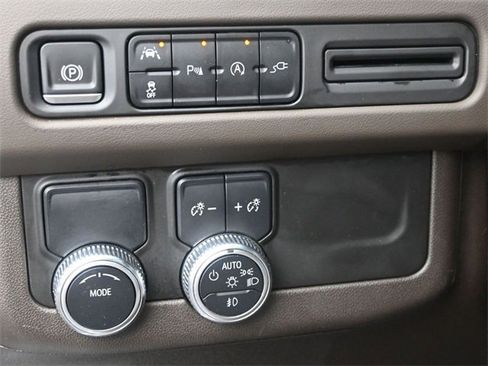 Used 2021 GMC Yukon SLT image 18