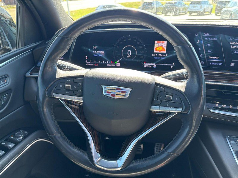 Used 2023 Cadillac Escalade Premium Luxury AWD/4WD image 14