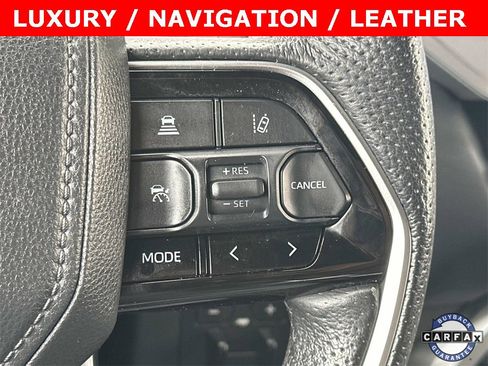 Used 2023 Toyota Sequoia Platinum image 9