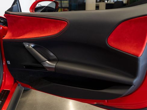 Used 2022 Ferrari SF90 Stradale image 17