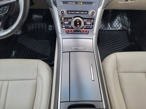 Used 2020 Lincoln MKZ w/ Convenience Package image 37