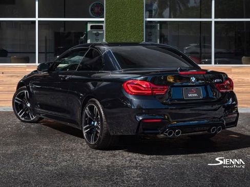 Used 2018 BMW M4 Convertible image 6
