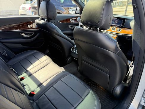 Used 2019 Mercedes-Benz E 450 4MATIC Wagon w/ Premium Package image 4