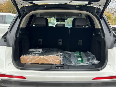 New 2026 Lincoln Corsair Premiere image 13