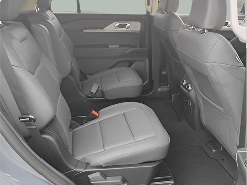 New 2026 Ford Explorer Active image 24