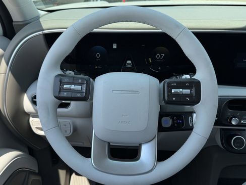 Used 2026 Hyundai Palisade SEL FWD image 13