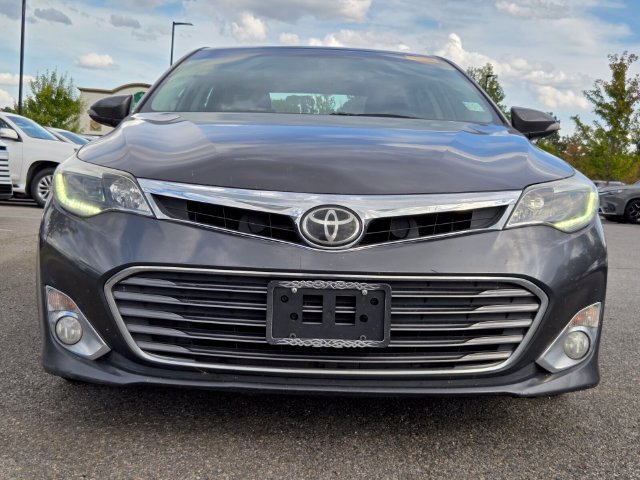 Used 2014 Toyota Avalon Limited w/ Technology Package FWD image 8