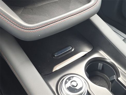 Used 2025 Ford Explorer Active w/ Active Comfort Package image 29