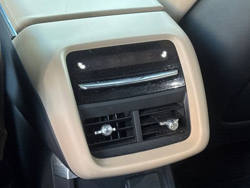 Certified 2025 Cadillac Lyriq Luxury w/ Nappa Leather Package image 38