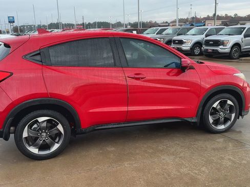 Used 2018 Honda HR-V EX image 2