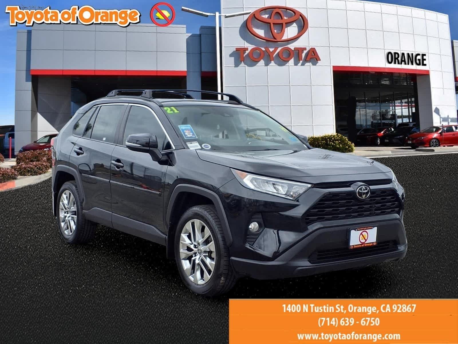Used 2021 Toyota RAV4 XLE Premium FWD image 1