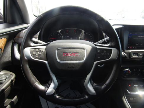Used 2020 GMC Terrain SLE w/ Driver Convenience Package FWD image 14