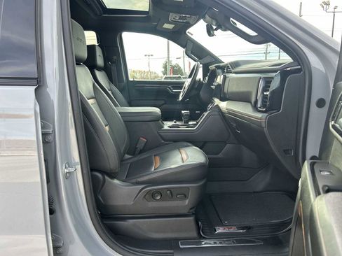 Used 2024 GMC Sierra 1500 AT4 w/ Technology Package image 28
