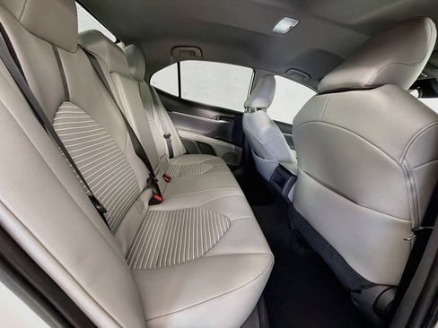 Used 2021 Toyota Camry SE FWD image 27