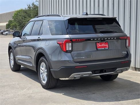 New 2025 Ford Explorer Active w/ Active Comfort Package image 6