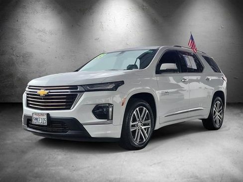 Certified 2023 Chevrolet Traverse High Country FWD image 5