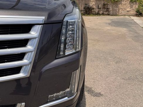 Used 2015 Cadillac Escalade Premium AWD/4WD image 8