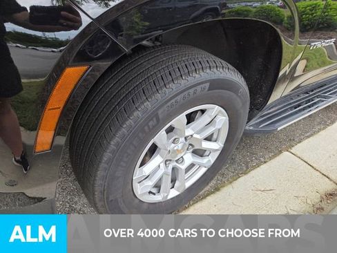Used 2025 Chevrolet Tahoe LT AWD/4WD image 2