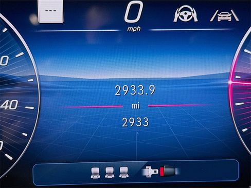 Used 2025 Mercedes-Benz C 300 4MATIC Sedan image 13