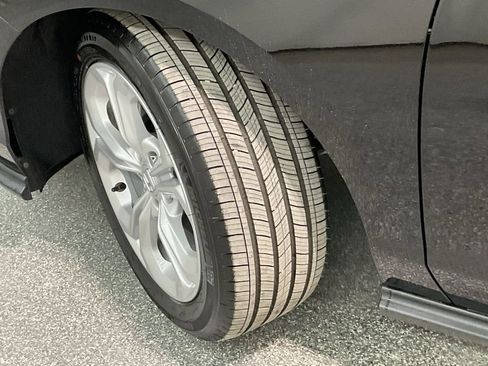 Certified 2025 Honda Accord LX image 33