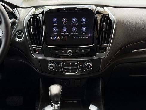 Used 2023 Chevrolet Traverse LT FWD image 17